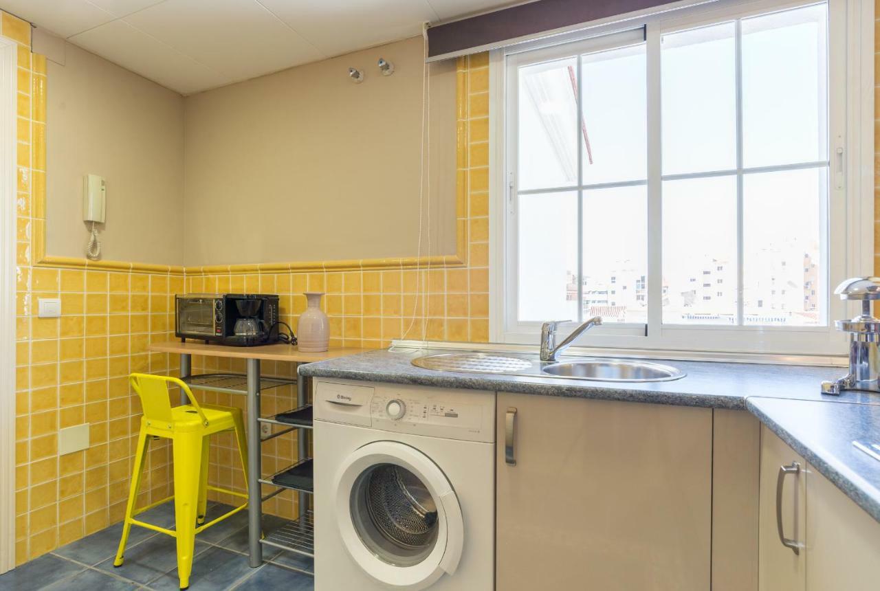 Gr3-Renovated Apt Next To Old Town With Cozy Terrace Apartment Malaga Bagian luar foto