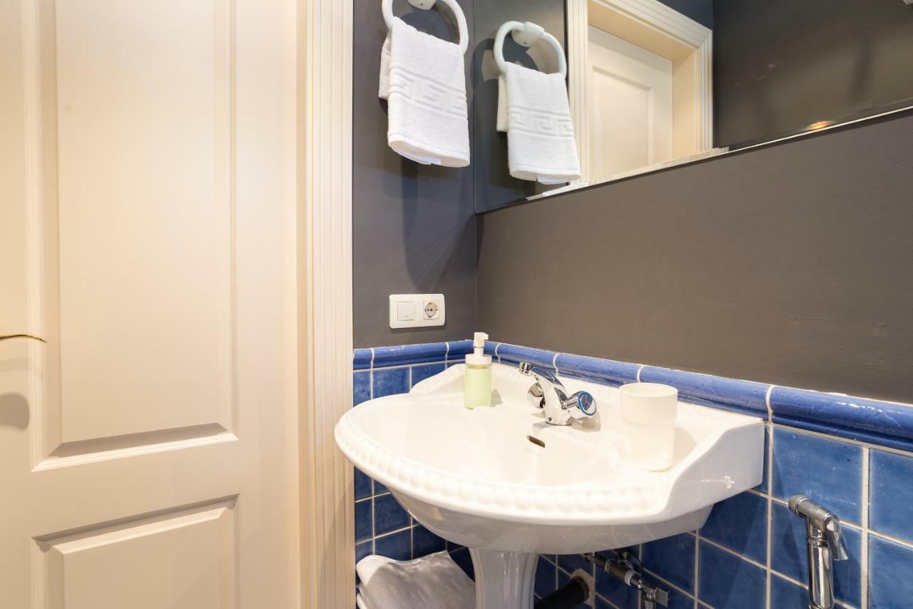 Gr3-Renovated Apt Next To Old Town With Cozy Terrace Apartment Malaga Bagian luar foto